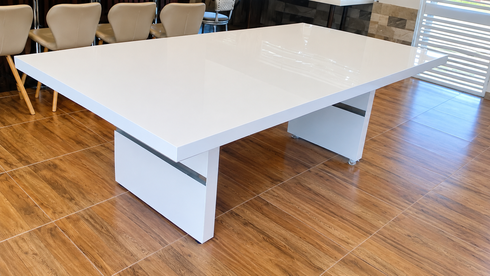 Foto do produto Mesa em aço e porcelanato
